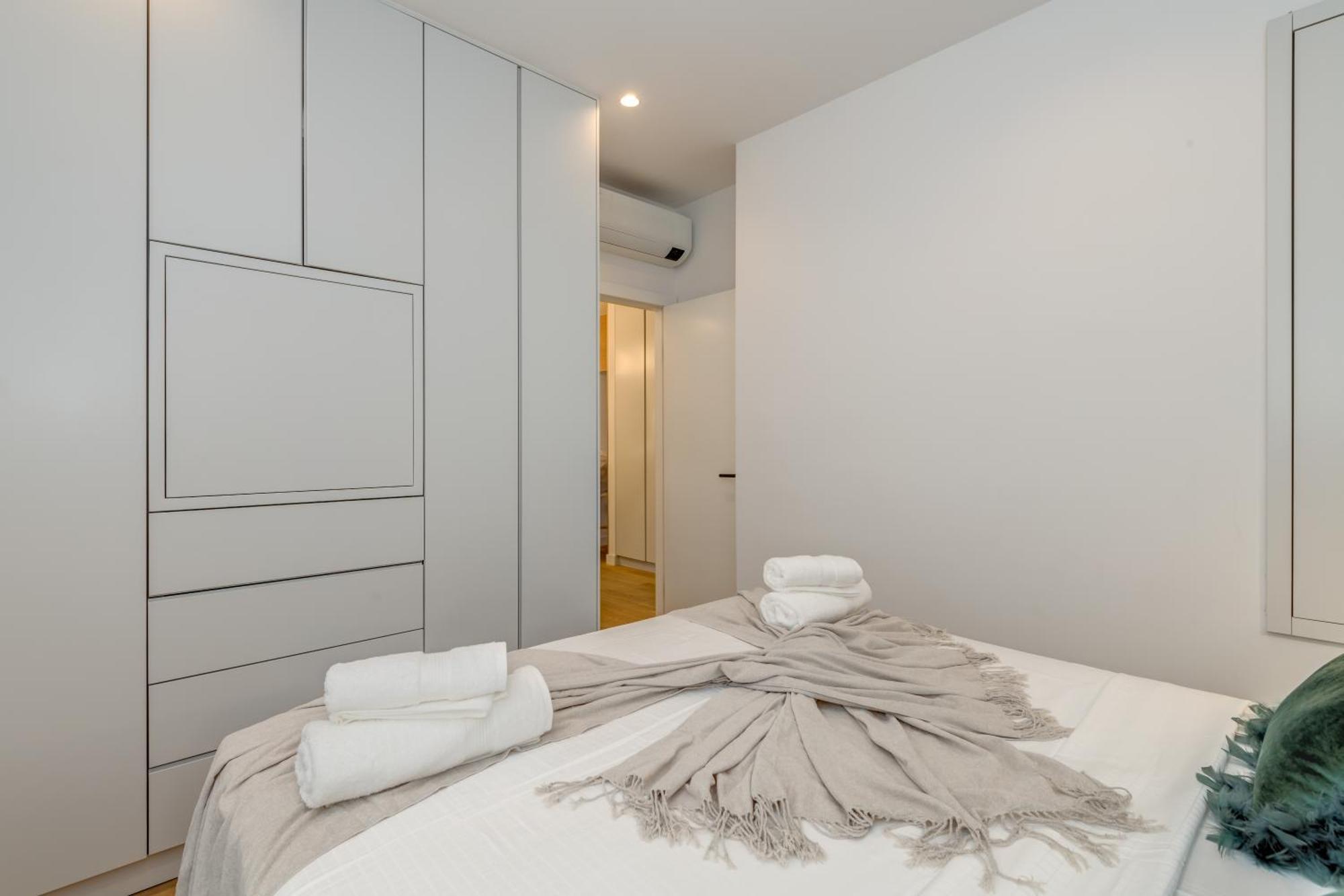 Top Location! Spacious Lux Apartment -5 Min From Beach & Centre Split Extérieur photo