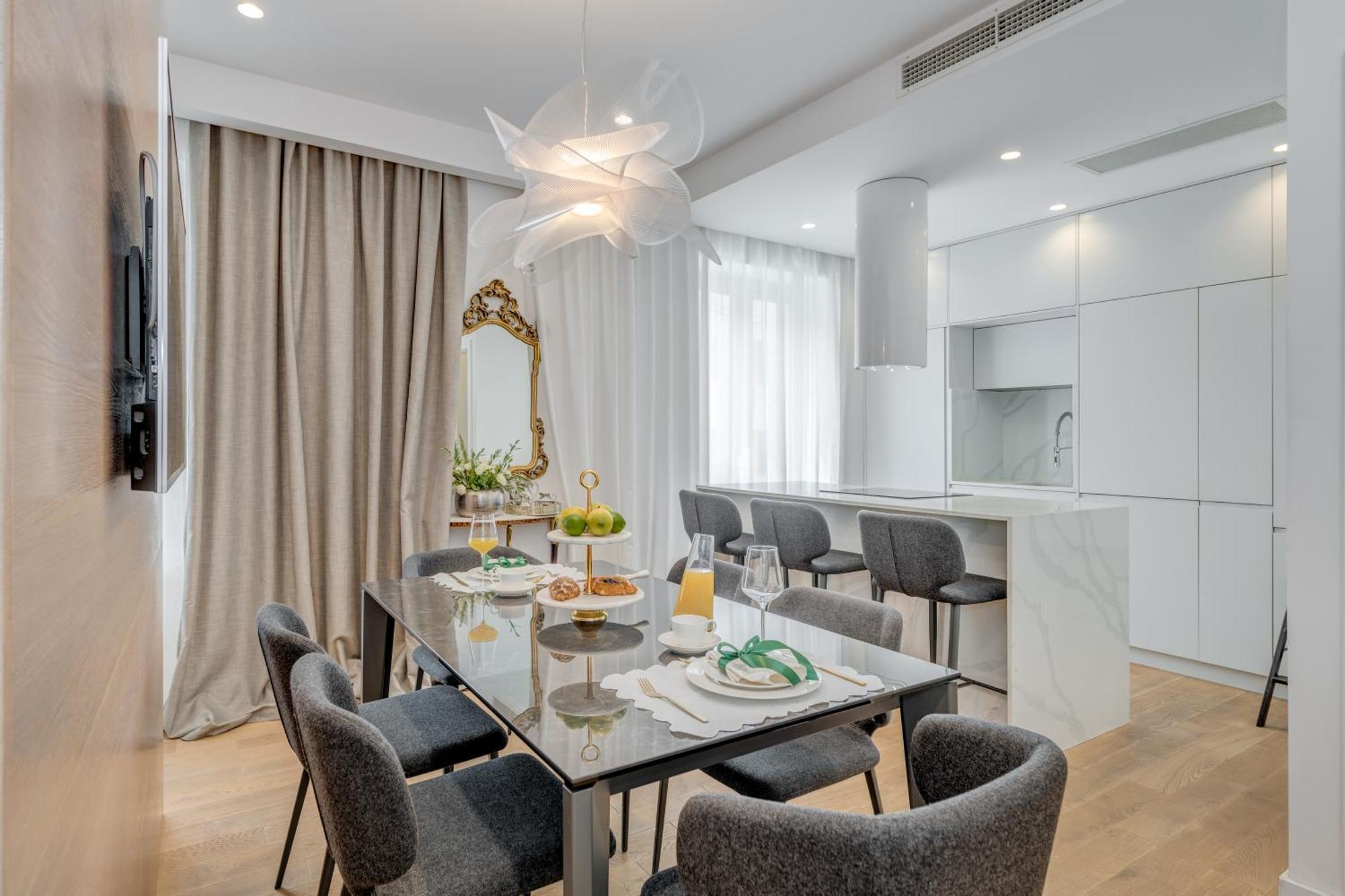 Top Location! Spacious Lux Apartment -5 Min From Beach & Centre Split Extérieur photo