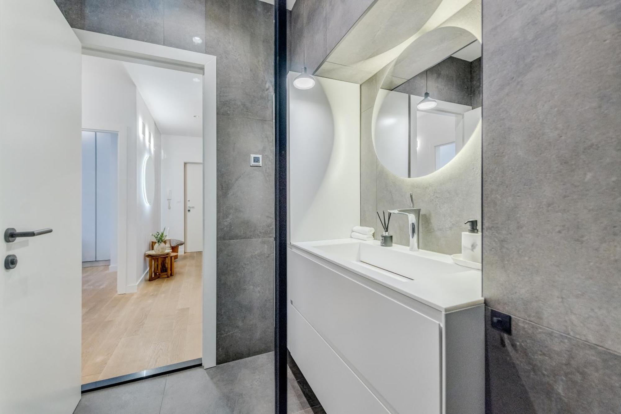 Top Location! Spacious Lux Apartment -5 Min From Beach & Centre Split Extérieur photo