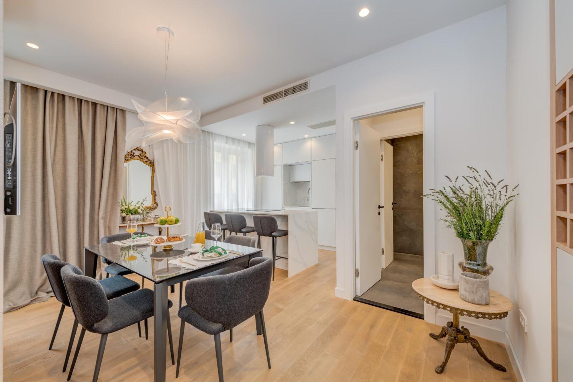 Top Location! Spacious Lux Apartment -5 Min From Beach & Centre Split Extérieur photo