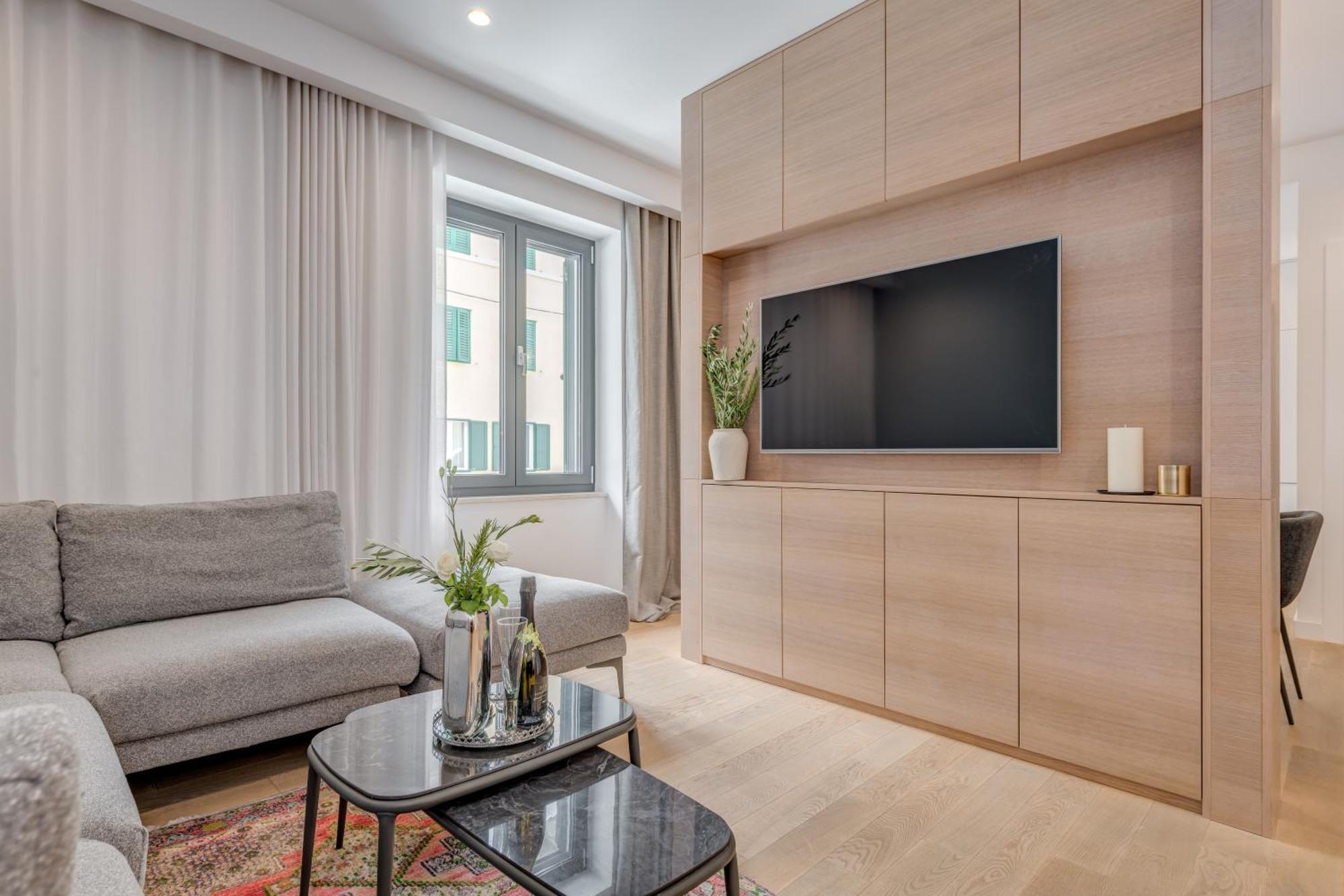 Top Location! Spacious Lux Apartment -5 Min From Beach & Centre Split Extérieur photo