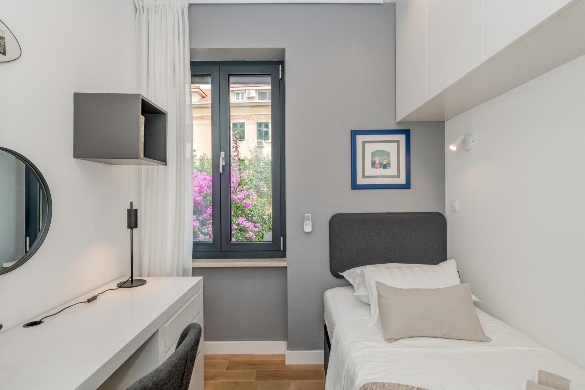 Top Location! Spacious Lux Apartment -5 Min From Beach & Centre Split Extérieur photo