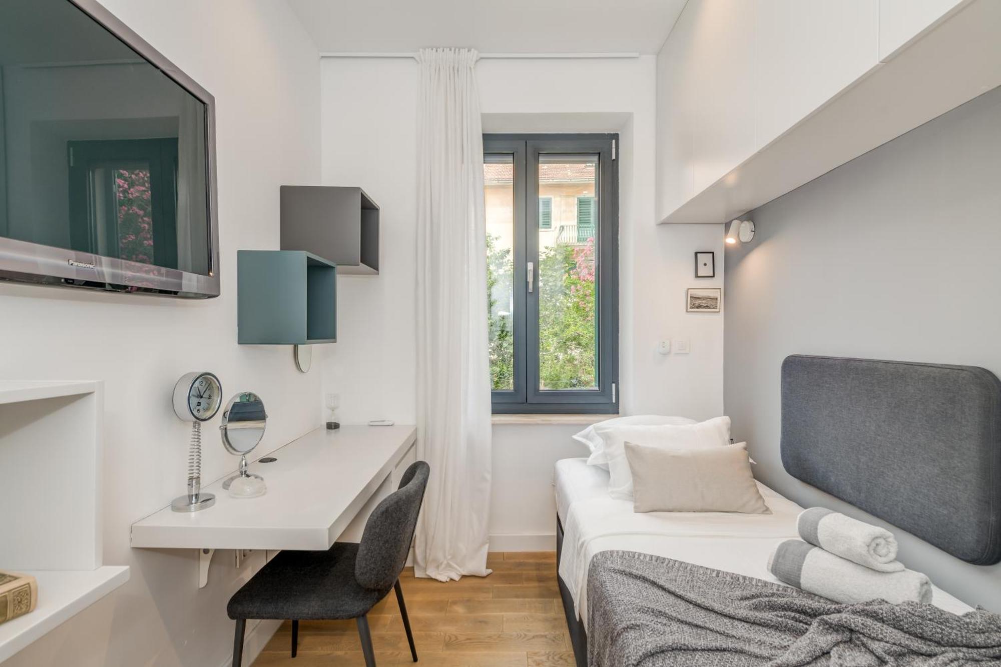Top Location! Spacious Lux Apartment -5 Min From Beach & Centre Split Extérieur photo