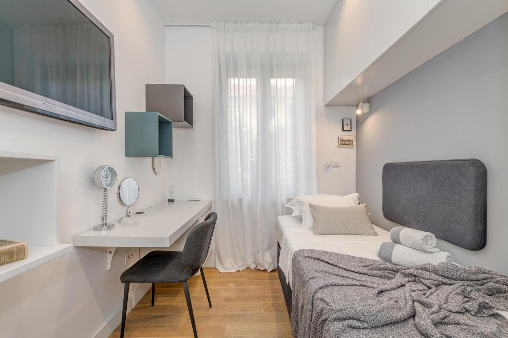 Top Location! Spacious Lux Apartment -5 Min From Beach & Centre Split Extérieur photo